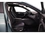 Volkswagen Passat Variant 1.5 272pk eHybrid R-Line Business Black Style Trekhaak 360Camera harman/kardon Head-Up Keyless Massage Navigatie Panoramadak
