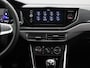 Volkswagen Polo 1.0 TSI Life Edition 95 PK| Origineel Nederlands | 1e Eigenaar | Parkeersensoren Achter | Achteruirijcamera | Privacy Glas | 15 Inch Velgen | Apple Carplay | Android Auto