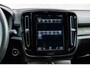 Volvo XC40 1.5 T4 Plug-in Hybrid Plus Dark | PHEV | Achteruitrijcamera | Navigatie | Lichtmetalen Velgen 19 inch | Keyless Entry | Harman Kardon Audio | Stoelverwarming | Parkeersensoren