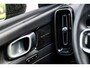 Volvo XC40 1.5 T4 Plug-in Hybrid Plus Dark | PHEV | Achteruitrijcamera | Navigatie | Lichtmetalen Velgen 19 inch | Keyless Entry | Harman Kardon Audio | Stoelverwarming | Parkeersensoren