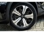 Volvo XC40 1.5 T4 Plug-in Hybrid Plus Dark | PHEV | Achteruitrijcamera | Navigatie | Lichtmetalen Velgen 19 inch | Keyless Entry | Harman Kardon Audio | Stoelverwarming | Parkeersensoren