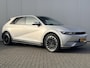 Hyundai Ioniq 5 Lounge AWD 77.4 kWh Automaat / 1e Eigenaar / Zwart Leder / Stoelverkoeling / Stoelverwarming Voor + Achter / Stuurverwarming / Dynamische Navigatie / HUD / 360 Camera / NL Auto /