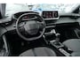 Peugeot 2008 1.2 PURETECH 130PK ALLURE PACK / NAVI / CLIMA / LED / PDC / 17"LMV / CAMERA / AFN. TREKHAAK / KEYLESS / WINTERPAKKET / BLUETOOTH / ADAPT. CRUISECONTROL / 2E EIGENAAR / SCHITTERENDE STAAT !!