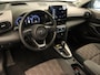 Toyota Yaris Cross 1.5 Hybrid 130 Executive - ORIGINEEL NEDERLANDSE AUTO - AFKOMSTIG VAN 1E EIGENAAR - PARKEERSENSOREN VOOR/ ACHTER - DODEHOEK DETECTIE - ARMSTEUN VOOR - ELEKTRISCHE ACHTERKLEP - JBL AUDIO - NAVIGATIE - VOORSTOELEN VERWARMD