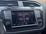 Volkswagen Tiguan 1.4 TSI R-line Automaat | Panoramdak | Leren bekleding | Stoelverwarming | 360 graden camera | Trekhaak uitklapbaar | LED koplampen adaptief | Keyless entry&start | Parkeersensoren voor en achter