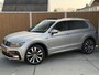 Volkswagen Tiguan 1.4 TSI R-line Automaat | Panoramdak | Leren bekleding | Stoelverwarming | 360 graden camera | Trekhaak uitklapbaar | LED koplampen adaptief | Keyless entry&start | Parkeersensoren voor en achter