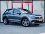Volkswagen Tiguan 2.0 TSI 4Motion Highline R Line | Virtual Cockpit | Camera | Matrix LED Koplampen | Adaptieve Cruise Control | Navigatie | Stoelverwarming | Stuurwiel Verwarmd | Velours Bekleding | Elektrische Kofferklep | 4x4 |
