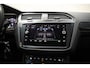 Volkswagen Tiguan 1.4 TSI 4Motion Highline R-Line Aut. [ Panorama Leder Virtual Trekhaak ]