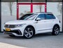 Volkswagen Tiguan 1.5 TSI R-Line Business+ | Schuif/ Kantel Panorama Dak | IQ Drive | Camera | Dode Hoek Detectie | Navigatie | Apple Carplay | Android Auto | Keyless Entry | LED Koplampen | Facelift | 3x R-Line |