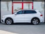 Volkswagen Tiguan 1.5 TSI R-Line Business+ | Schuif/ Kantel Panorama Dak | IQ Drive | Camera | Dode Hoek Detectie | Navigatie | Apple Carplay | Android Auto | Keyless Entry | LED Koplampen | Facelift | 3x R-Line |