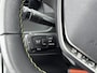 Peugeot e-2008 EV GT 50 kWh | Stoelverwarming | Panoramisch schuif kantelraam | Alcantara interieur |