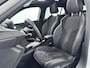 Peugeot e-2008 EV GT 50 kWh | SOH 99,5 % | Stoelverwarming | Panoramisch schuif kantelraam | Alcantara interieur | 18 inch lichtmetalen velgen |