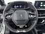 Peugeot e-2008 EV GT 50 kWh | SOH 99,5 % | Stoelverwarming | Panoramisch schuif kantelraam | Alcantara interieur | 18 inch lichtmetalen velgen |