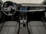 Audi A3 Sportback 35 TFSI Sport 150Pk Automaat (APPLE CARPLAY, GROOT NAVI, CLIMATE, GETINT GLAS, SPORTSTOELEN, ZWART HEMEL, PARKEERSENSOREN, LED, LANE ASSIST, NIEUWSTAAT)