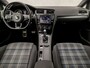 Volkswagen Golf 1.4 TSI GTE Sport 204Pk Automaat (APPLE CARPLAY, NAVIGATIE, CLIMATE, PARKEERSENSOREN, SPORTSTOELEN, GETINT GLAS, TREKHAAK, NIEUWE APK, NIEUWSTAAT)