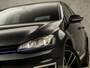 Volkswagen Golf 1.4 TSI GTE Sport 204Pk Automaat (APPLE CARPLAY, NAVIGATIE, CLIMATE, PARKEERSENSOREN, SPORTSTOELEN, GETINT GLAS, TREKHAAK, NIEUWE APK, NIEUWSTAAT)