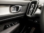 Volvo XC40 1.5 T2 Momentum Sport Automaat (APPLE CARPLAY, GROOT NAVI, STUUR/STOELVERWARMING, CAMERA, SPORTSTOELEN, KEYLESS, ELEK ACHTERKLEP, NIEUWSTAAT)
