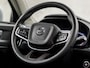 Volvo XC40 1.5 T2 Momentum Sport Automaat (APPLE CARPLAY, GROOT NAVI, STUUR/STOELVERWARMING, CAMERA, SPORTSTOELEN, KEYLESS, ELEK ACHTERKLEP, NIEUWSTAAT)