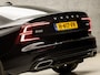 Volvo S60 2.0 T4 R-Design 190Pk Automaat (APPLE CARPLAY, GROOT NAVI, MEMORY SEATS, CAMERA, LEDER, SPORTSTOELEN, GETINT GLAS, PARKEERSENSOREN, NIEUWSTAAT)