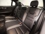 Volvo S60 2.0 T4 R-Design 190Pk Automaat (VIRTUAL COCKPIT, APPLE CARPLAY, GROOT NAVI, MEMORY SEATS, CAMERA, LEDER, SPORTSTOELEN, GETINT GLAS, PARKEERSENSOREN, NIEUWSTAAT)