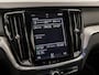 Volvo S60 2.0 T4 R-Design 190Pk Automaat (APPLE CARPLAY, GROOT NAVI, MEMORY SEATS, CAMERA, LEDER, SPORTSTOELEN, GETINT GLAS, PARKEERSENSOREN, NIEUWSTAAT)
