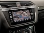 Volkswagen Tiguan 1.4 TSI Sportline (APPLE CARPLAY, GROOT NAVI, CLIMATE, STOELVERWARMING, ADAPTIVE CRUISE, SPORTSTOELEN, TREKHAAK, PARKEERSENSOREN, NIEUWSTAAT)