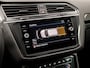 Volkswagen Tiguan 1.4 TSI Sportline (APPLE CARPLAY, GROOT NAVI, CLIMATE, STOELVERWARMING, ADAPTIVE CRUISE, SPORTSTOELEN, TREKHAAK, PARKEERSENSOREN, NIEUWSTAAT)