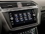 Volkswagen Tiguan 1.4 TSI Sportline (APPLE CARPLAY, GROOT NAVI, CLIMATE, STOELVERWARMING, ADAPTIVE CRUISE, SPORTSTOELEN, TREKHAAK, PARKEERSENSOREN, NIEUWSTAAT)
