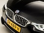 BMW 3-Serie 318i Luxury Sport Automaat (VIRTUAL COCKPIT, GROOT NAVI, COGNAC LEDER, STOELVERWARMING, PARKEERSENSOREN, ELEK ACHTERKLEP, GETINT GLAS, NIEUWE APK, NIEUWSTAAT)