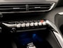 Peugeot 5008 1.2 PureTech Allure Sport 7 Persoons 131Pk Automaat (APPLE CARPLAY, GROOT NAVI, LEDER, PARKEERSENSOREN, SPORTSTOELEN, GETINT GLAS, LANE ASSIST, CRUISE, NIEUWE APK, NIEUWSTAAT)