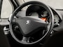 Peugeot 207 1.4 VTi Urban Move (AIRCO, ELEK RAMEN, SPORTSTOELEN, CRUISE, NIEUWE APK, NIEUWSTAAT)