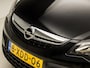 Opel Corsa 1.4-16V Sport (5 DEURS, CLIMATE, LM VELGEN, GETINT GLAS, SPORTSTOELEN, CRUISE, NIEUWE APK, NIEUWSTAAT)
