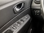 Renault Captur 1.3 TCe Dynamic Intense Sport 150Pk Automaat (NAVIGATIE, CLIMATE, CAMERA, GETINT GLAS, SPORTSTOELEN, PARKEERSENSOREN, CRUISE, NIEUWE APK, NIEUWSTAAT)