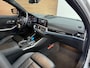 BMW 3-Serie Touring 320e Sportline | Pano | Leder | Laser | Shadow Line | Trekhaak elektr. | 18 inch | Stoelverwarming