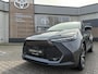 Toyota C-HR HYBRID 140 FIRST EDITION STOEL/STUURVERW BLIND-SPOT PARK-SENSOREN NAVI APPLE/ANDROID EL-ACHTERKLEP