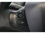 Peugeot 208 1.2 PureTech Blue Lion Airco | Stoelverwaming | Panoramadak | Achterbank in delen neerklapbaar | Airco | Bandenspanningscontrolesysteem