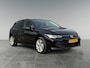 Volkswagen Golf 1.5 204pk eHybrid Life Edition Zijruiten achter en achterruit getint | Navigatie 'Discover' | Achteruitrijcamera 'Rear View'