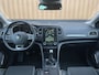 Renault Megane 1.2 TCe Bose | Sfeerverlichting | Lane Assist | Dodehoeksensor | Head-Up Display | Trekhaak | Camera | Automatisch Inparkeren | Navigatie | Massage Stoel | DAB |