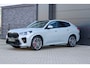 BMW X2 sDrive20i M-Sport | NIEUWSTAAT! | BTW | PANO | HUD | ELEK TREKHAAK | CAMERA ACHTER | SHADOW LINE |