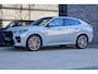 BMW X2 sDrive20i M-Sport | NIEUWSTAAT! | BTW | PANO | HUD | ELEK TREKHAAK | CAMERA ACHTER | SHADOW LINE |