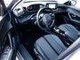 Peugeot e-2008 EV Blue Lease Allure 50 kWh 2e-Eig. & Dealer-Onderh. BOVAG-Garantie. NL-Auto.