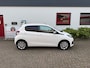 Peugeot 108 1.0 e-VTi 72pk 5D Style . All season banden/ Bluetooth/ Getinte ramen/ Origineel NL/ NAP