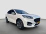 Ford Kuga 2.5 PHEV 225pk ST-Line X | Wegklapbare trekhaak | Panoramadak | Camera | Carplay | Adapive cruise controle | Head-up display | Dodehoek detectie | Winterpakket | Premium Audio | Elektrische achterklep