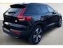 Volvo XC40 Plug-in Hybrid T5 Plus Dark | Facelift | Adaptive cruise control | Lederen bekleding | Stoel- en stuurverwarming | Harman Kardon audio | Navigatie | Apple Carplay / Android Auto | 19 inch velgen | Voorruitverwarming | Dode hoek detectie BLIS | Getint glas |