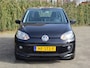 Volkswagen Up! 1.0 high up! | Navigatie | Parkeersensor | CruiseControl