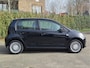 Volkswagen Up! 1.0 high up! | Navigatie | Parkeersensor | CruiseControl