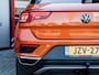 Volkswagen T-Roc 1.5 TSI Sport | Trekhaak | Beats Premium Audio | Stoelverwarming | Dode Hoek Detectie | Virtual Cockpit | Adaptieve Cruise Control | Climate Control | Camera | Parkeer Assist | Flippers | Two-Tone Metallic |