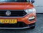 Volkswagen T-Roc 1.5 TSI Sport | Trekhaak | Beats Premium Audio | Stoelverwarming | Dode Hoek Detectie | Virtual Cockpit | Adaptieve Cruise Control | Climate Control | Camera | Parkeer Assist | Flippers | Two-Tone Metallic |