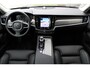 Volvo V90 B5 Inscription | Trekhaak | Bowers & Wilkins | Geventileerde Stoelen incl. Massagefunctie | Panoramadak | Adaptieve Cruise Control | Apple Carplay | Navigatie | 20'' Lichtmetalen Velgen | Power Seats