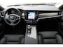 Volvo V90 B5 Inscription | Trekhaak | Bowers & Wilkins | Geventileerde Stoelen incl. Massagefunctie | Panoramadak | Adaptieve Cruise Control | Apple Carplay | Navigatie | 20'' Lichtmetalen Velgen | Power Seats